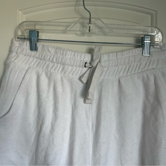 DKNY Sport Women’s Terry Cloth White Shorts NWOT - Size M - Picture 3 of 8